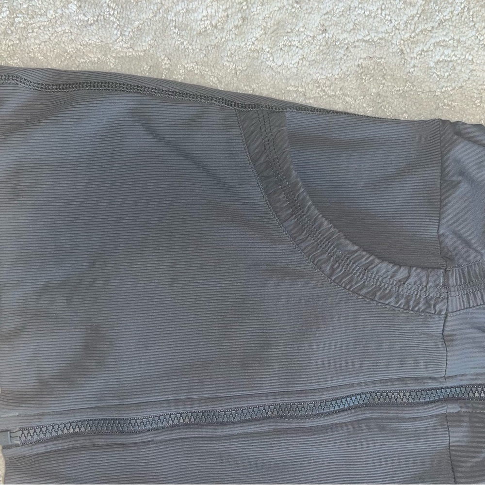 Lululemon Reversible Gray Jacket - image 4